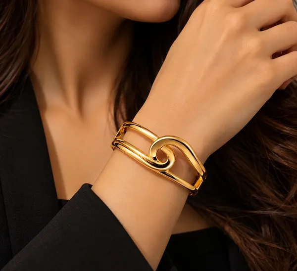 Rivsam_Golden_Sculpted_Elegance_Bangle