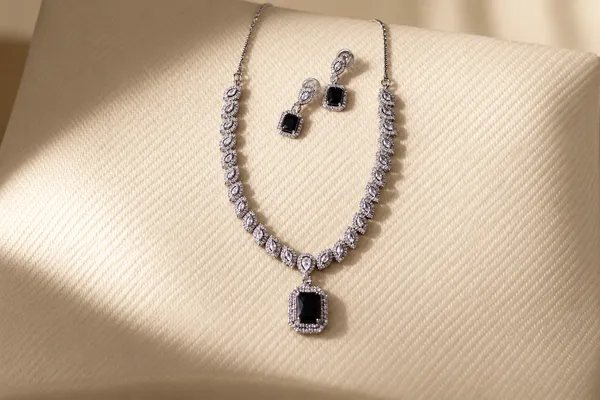 Statement_Necklace_Earrings_Set