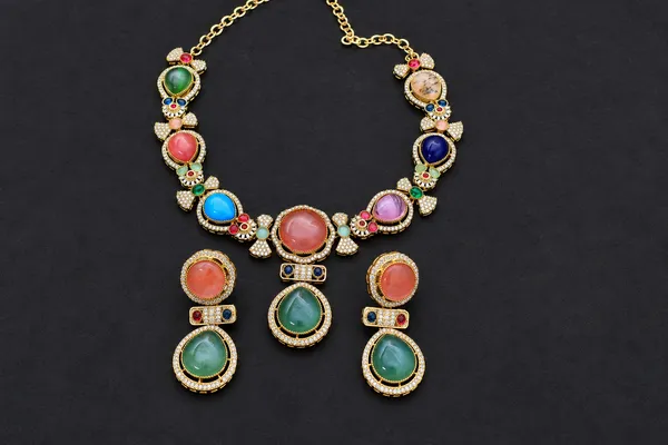 Rivsam_Aurelia_Royale_Multicolour_Statement_Jewellery_set