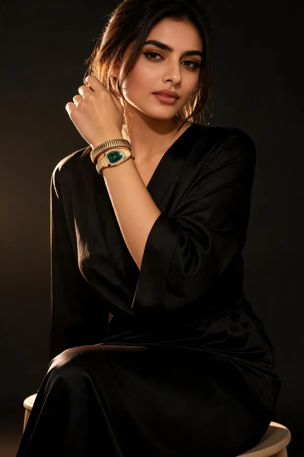 Rivsam_Emerald_Luxe_Coil_Watch_Gold_Finish