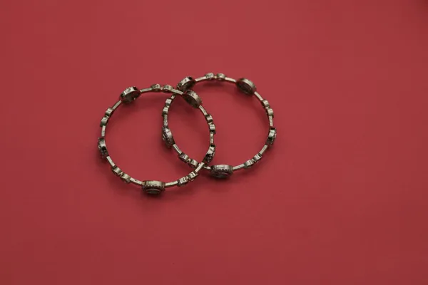 Rivsam_Velora_Ruby_Tone_Statement_Bracelet_Set