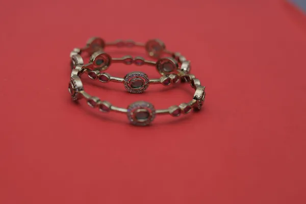 Rivsam_Velora_Ruby_Tone_Statement_Bracelet_Set