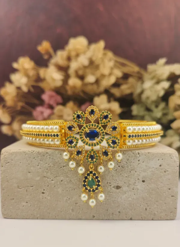 Copper_Base_With_Gold_Plated_Victorian_Vanki