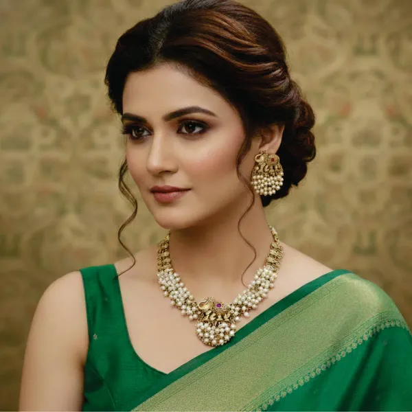 Copper_Base_With_Gold_Plated_Swarnima_Moti_Short_Necklace