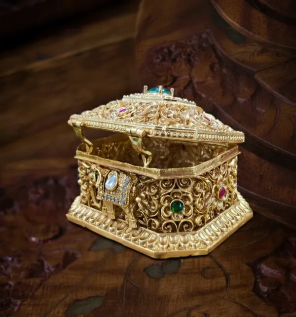 Copper_Base_With_Gold_Plated_Antique_Haldi_Kumkum_Karande