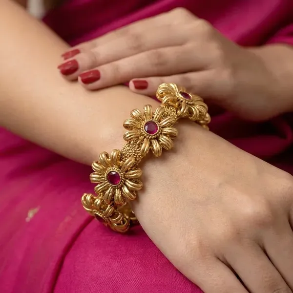 Copper_Base_With_Gold_Plated_Devrang_Fancy_Bangles