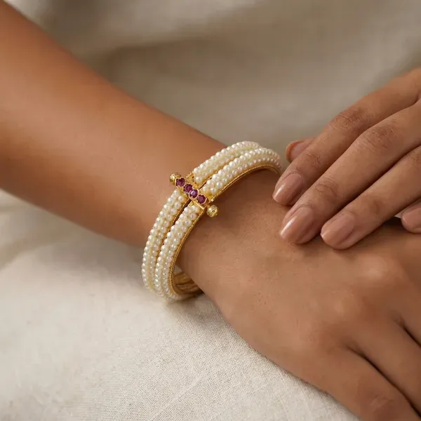 Copper_Base_With_Gold_Plated_Sharadmani_Moti_Bangles