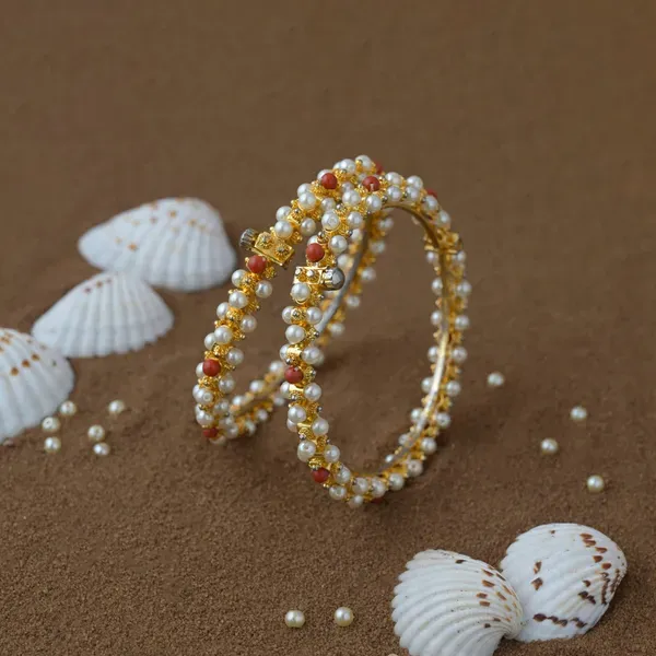 Copper_Base_With_Gold_Plated_Kamalini_Moti_Bangles
