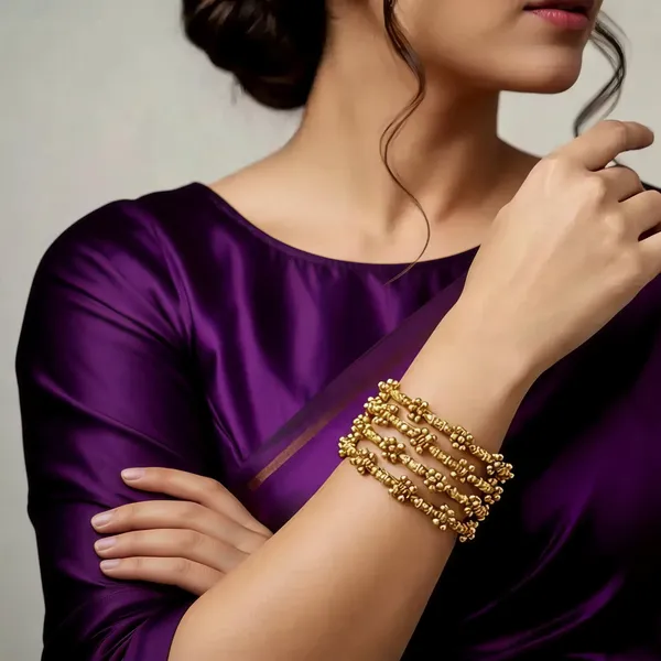Copper_Base_With_Gold_Plated_Ghungaru_Nakshi_Fancy_Bangale