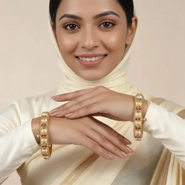 Copper_Base_With_Gold_Plated_Saraswati_Moti_Bangles