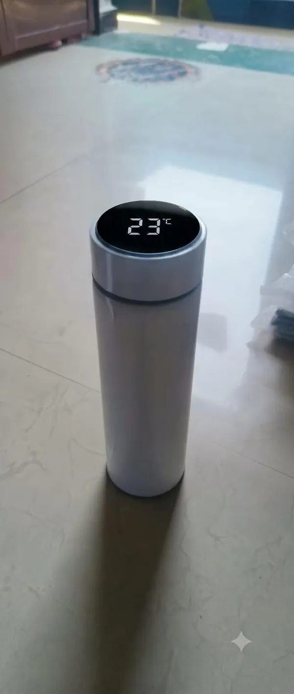 Black_Aluminium_Water_Flask_For_Hot_Or_Cold_Drinks