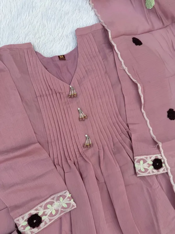 Women's_Mal_Chanderi_Ethnic_Motifs_Embroidered_Kurti_Palazzo_with_Dupatta