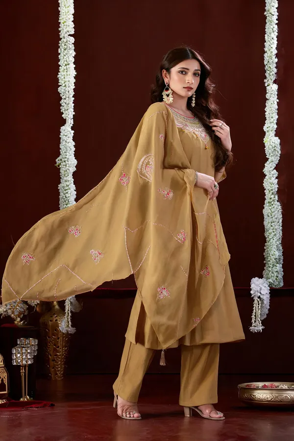 Gold_Mul_Slub_Ethnic_Motifs_Embroidered_Kurti_Palazzo_With_Dupatta_For_Women