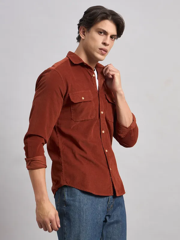 Men_Solid_Relaxed_Fit_Corduroy_Shirt