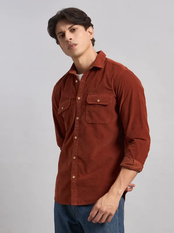 Men_Solid_Relaxed_Fit_Corduroy_Shirt