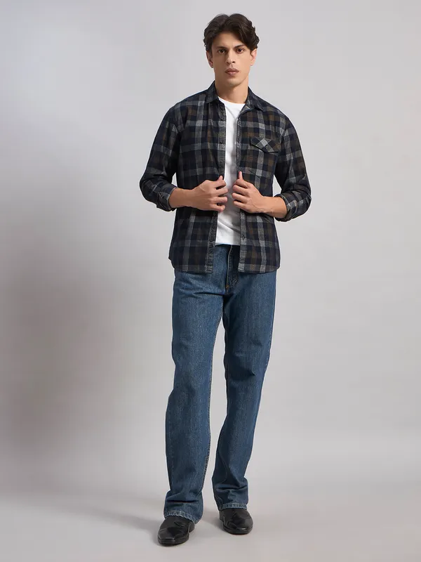 Men_Checked_Relaxed_Fit_Corduroy_Shirt