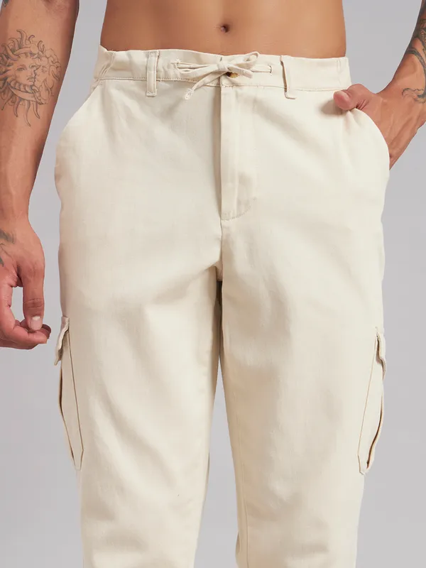 Sand_Dunes_Men_Mid-Rise_Light_Fade_Straight_Fit_Jeans