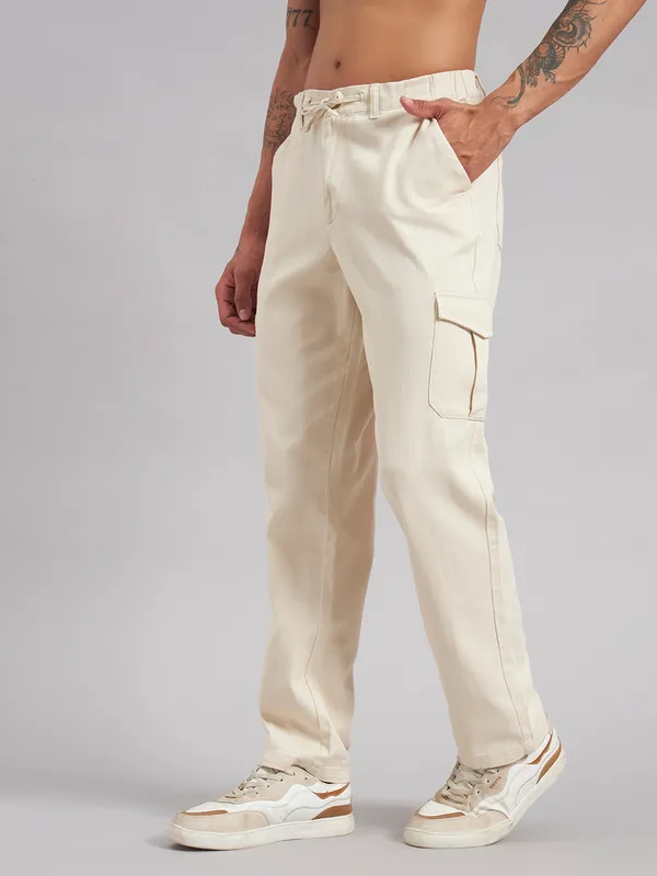 Sand_Dunes_Men_Mid-Rise_Light_Fade_Straight_Fit_Jeans