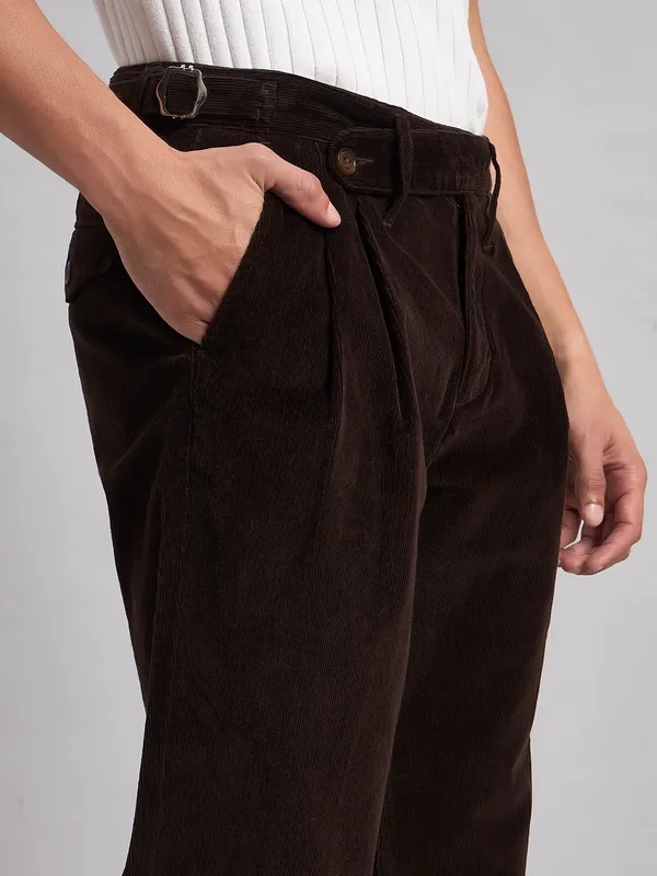 Sand_Dunes_Men’S_Premium_Brown_Corduroy_Pleated_Straight_Fit_Trousers