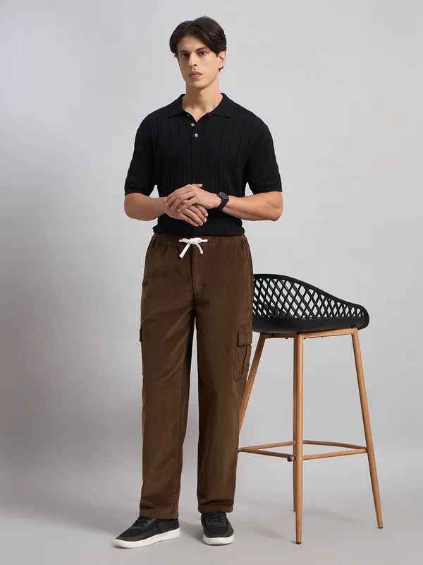 Sand_Dunes_Men_Brown_Corduroy_Relaxed_Fit_Cargo_Trousers