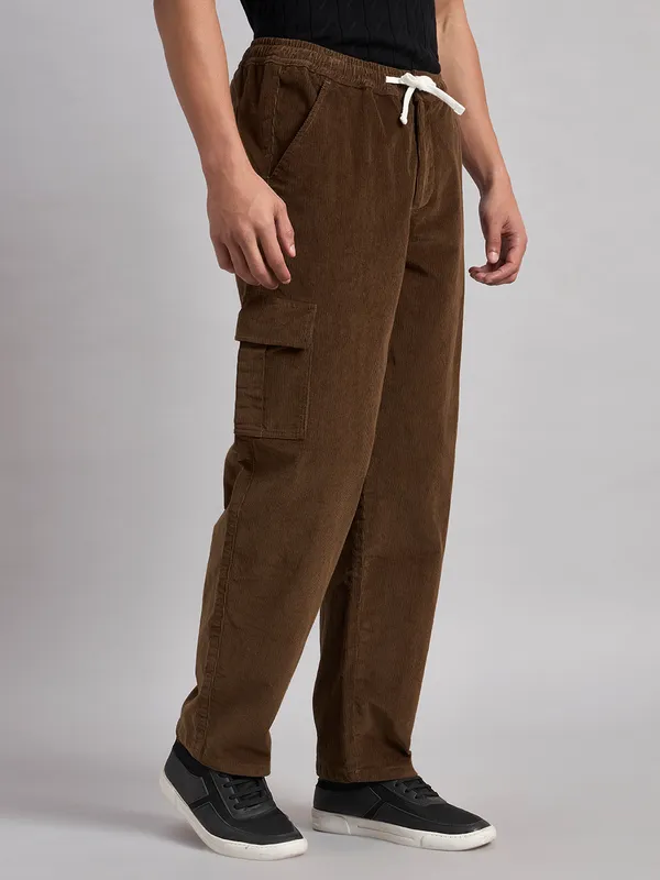 Sand_Dunes_Men_Brown_Corduroy_Relaxed_Fit_Cargo_Trousers