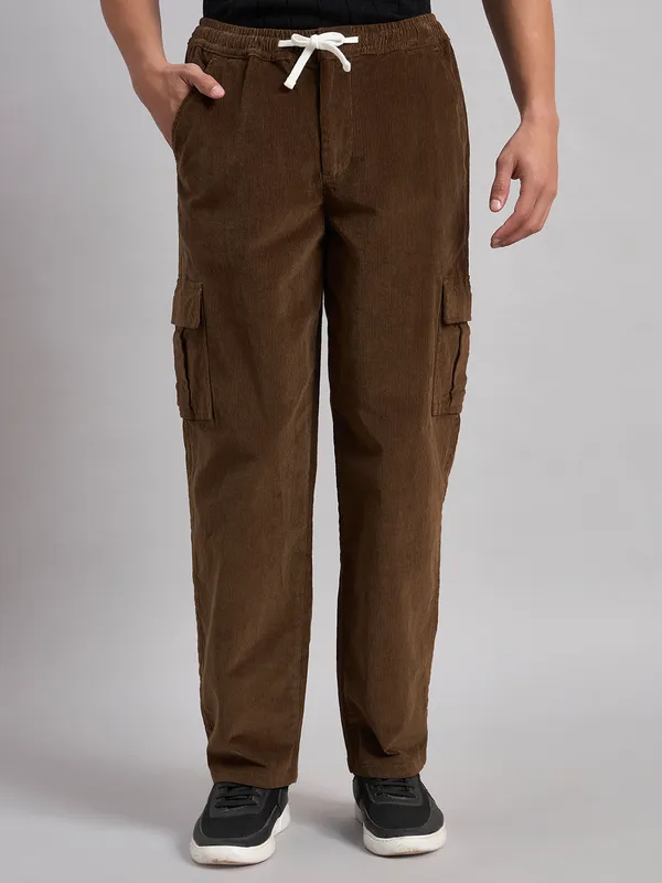 Sand_Dunes_Men_Brown_Corduroy_Relaxed_Fit_Cargo_Trousers