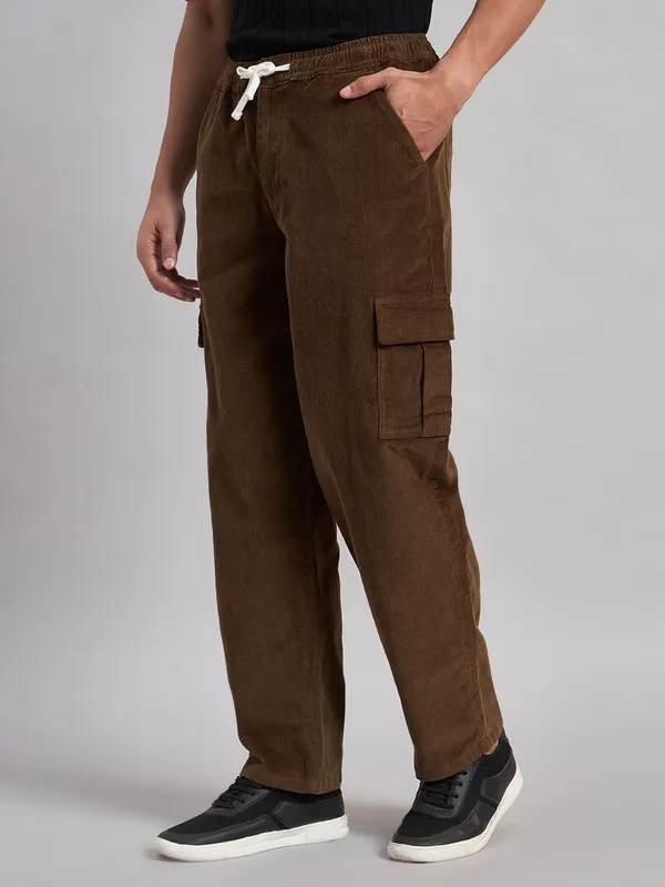 Sand_Dunes_Men_Brown_Corduroy_Relaxed_Fit_Cargo_Trousers