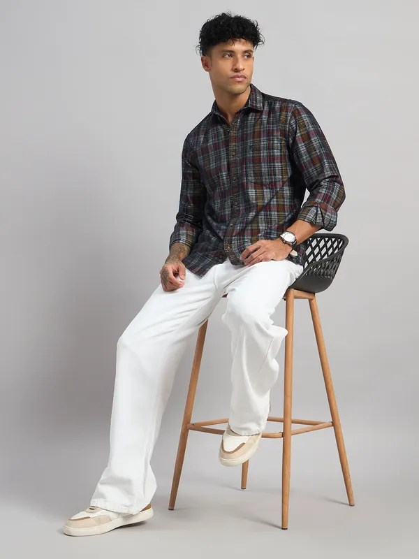 Sand_Dunes_Men_Dark_Wash_Straight_Fit_Jeans