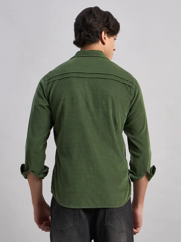 Sand_Dunes_Men_Green_Corduroy_Relaxed_Fit_Casual_Shirt