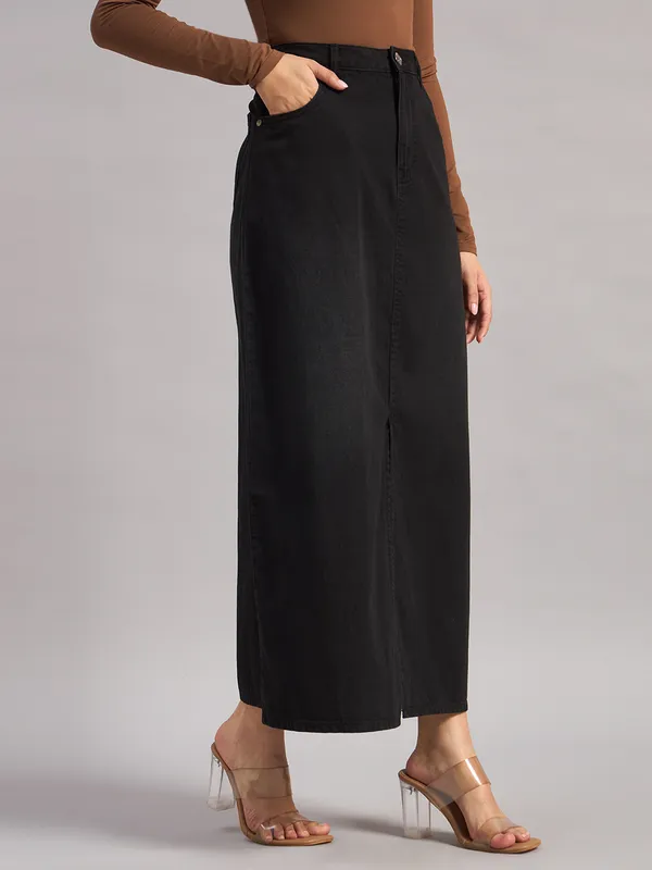 Sand_Dunes_Women_Black_High-Rise_Denim_Maxi_Skirt_With_Front_Slit
