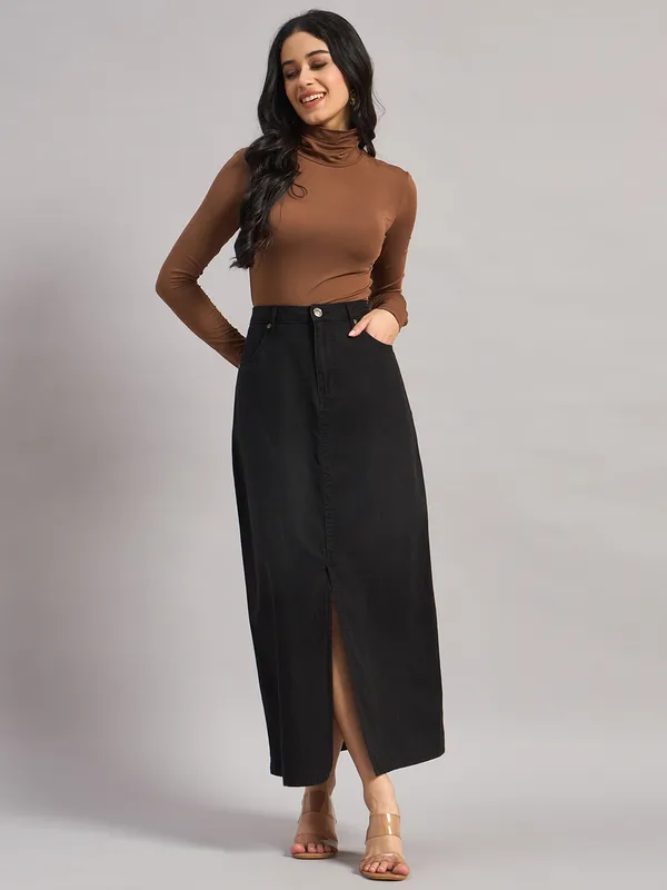 Sand_Dunes_Women_Black_High-Rise_Denim_Maxi_Skirt_With_Front_Slit