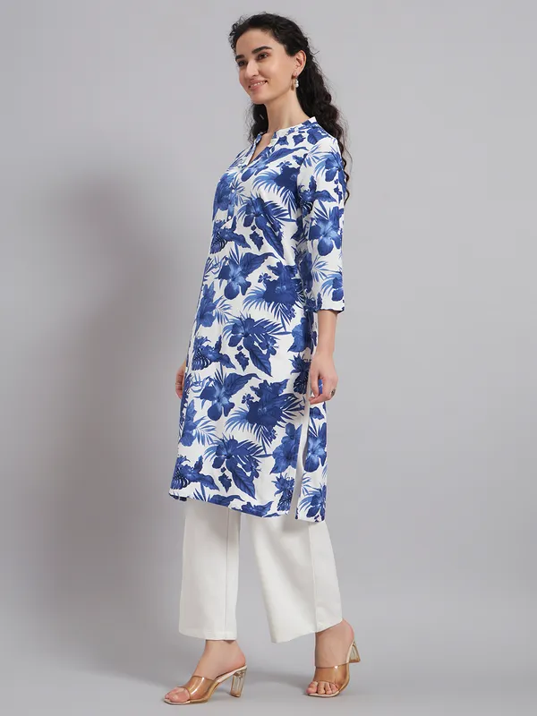 Sand_Dunes_Women_White_and_Blue_Floral_Printed_Kurti