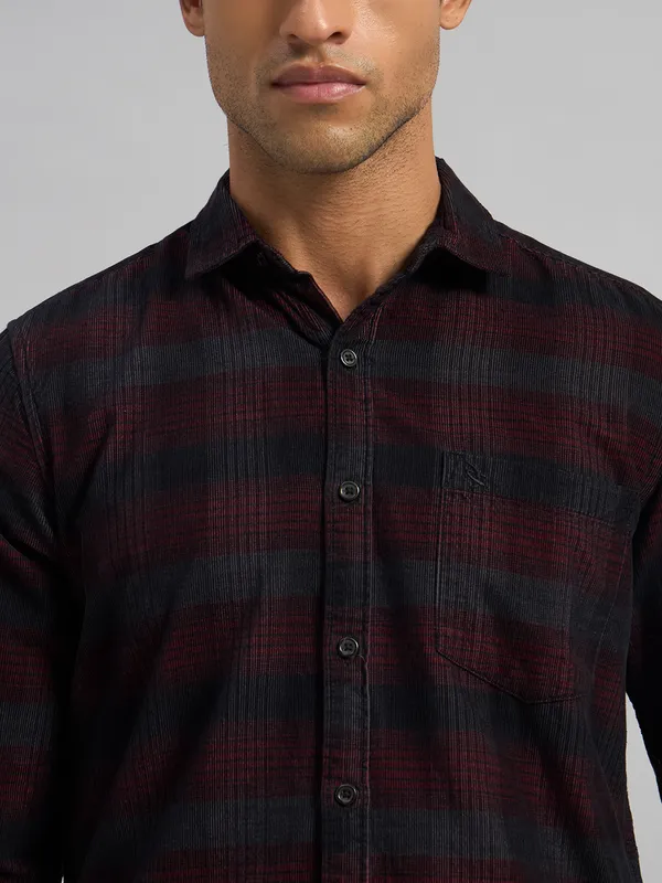 Sand_Dunes_Men_Black_And_Maroon_Checked_Regular_Fit_Cotton_Corduroy_Full_Sleeve_Casual_Shirt
