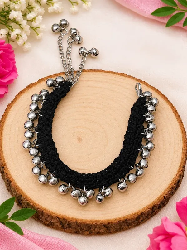Black_Thread_Bell_Bead_Necklace_for_Women