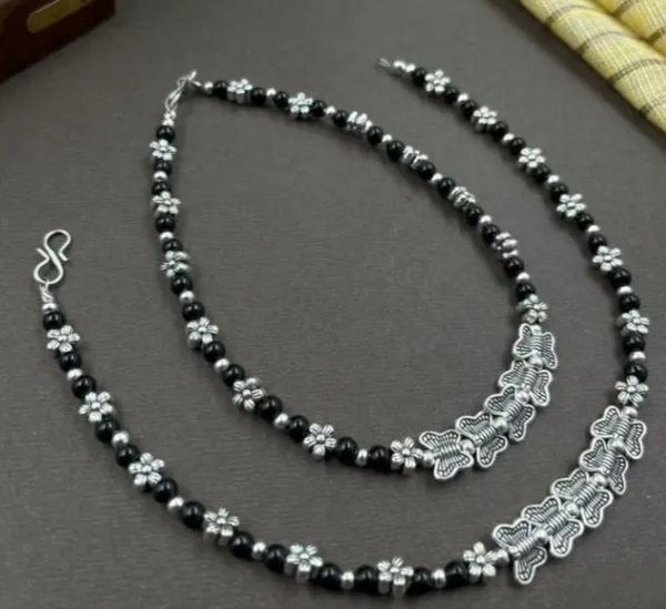 Black_Beaded_Butterfly_Pendant_Necklace_Set_for_Women
