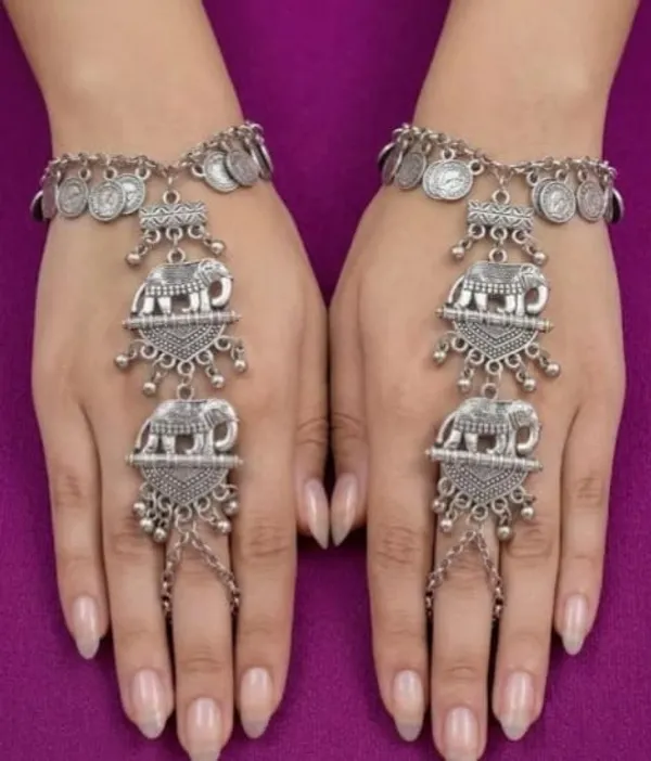 Silver_Oxidised_Hand_Harness_Jewellery_Set_for_Women