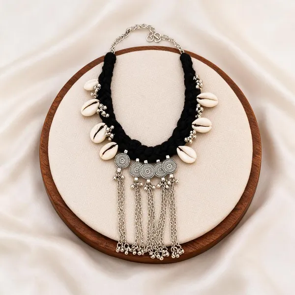 Black_Braided_Shell_Statement_Necklace_for_Women