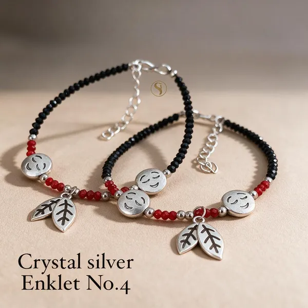 Black_And_Red_Beaded_Charm_Anklet_Set_for_Women