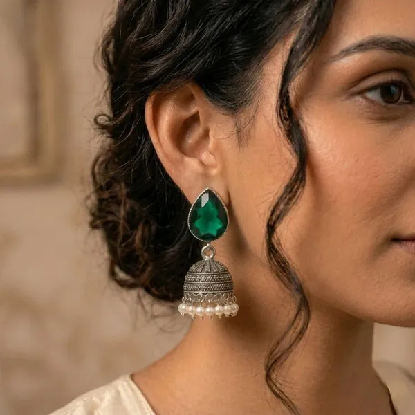 Silver_Oxidised_Jhumka_Earrings_Wuth_Green_Teardrops_Stone_Pearl_Drops