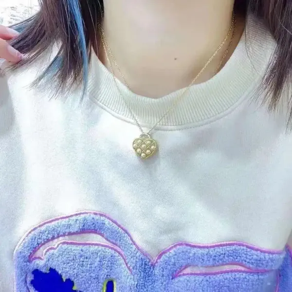 Ethereal_Glow_Pearl_Embellished_Gold_Heart_Necklace_Default_Title