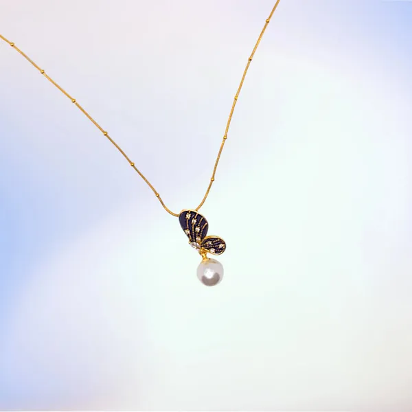 Pearl_Whimsy_Gold_Butterfly_Pendant_Necklace_With_Pearl_Drop_Default_Title