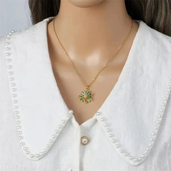 Bloom_Light_Crystal_Flower_Pendant_Necklace_Default_Title