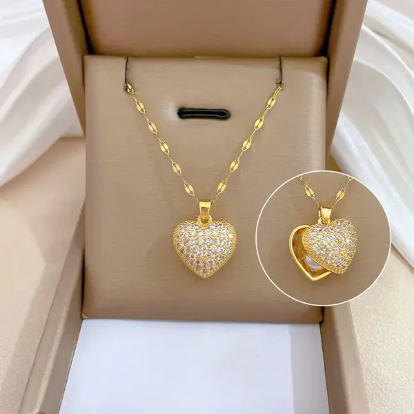 Frosted_Bloom_Crystal_Pearl_Heart_Necklace_Default_Title