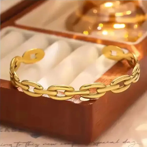 Golden_Loop_Gold_Chain_Link_Cuff_Bracelet_Default_Title