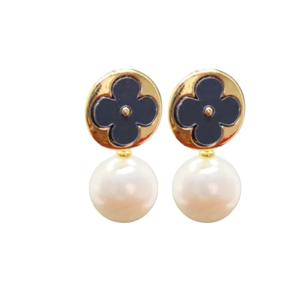 Luna_Bloom_Black_Clover_Pearl_Drop_Earrings_Default_Title
