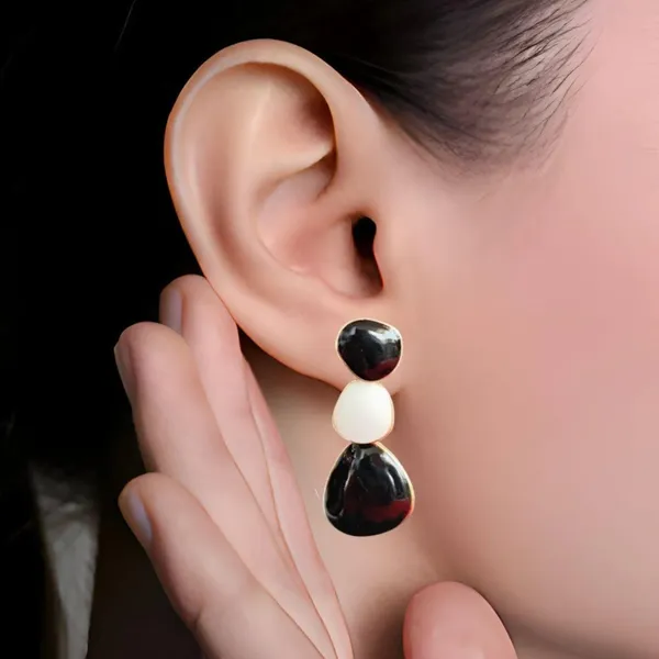 Monochrome_Muse_Black_White_Enamel_Dangle_Earrings_Default_Title