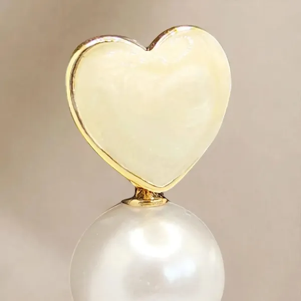 Blush_Radiance_White_Heart_Pearl_Drop_Earrings_Default_Title