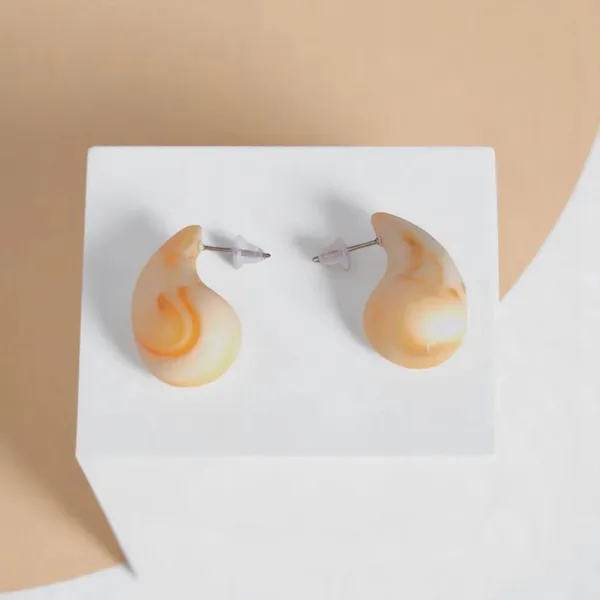 Desert_Bloom_Beige_Resin_Teardrop_Earrings_Default_Title