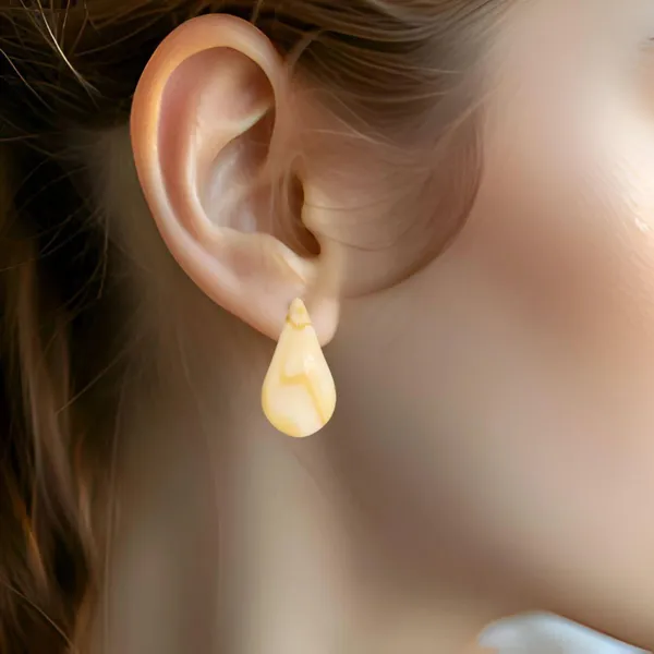 Desert_Bloom_Beige_Resin_Teardrop_Earrings_Default_Title