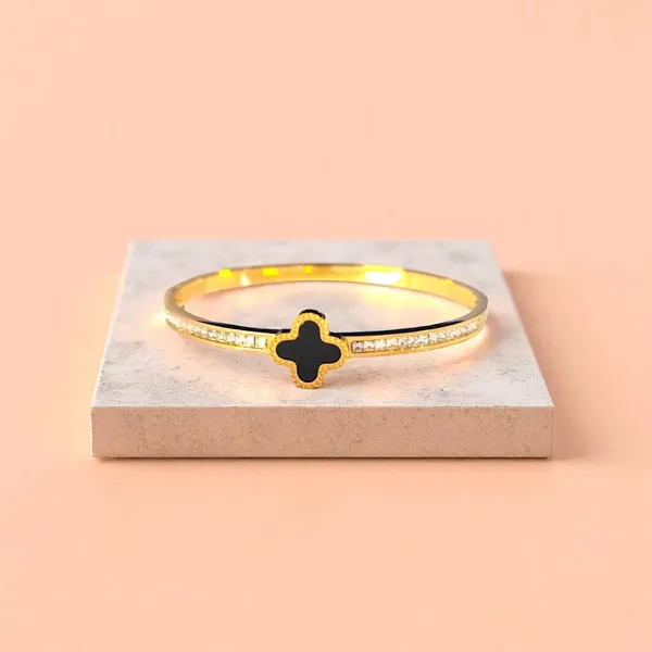 Golden_Aura_Crystal_Clover_Gold_Bracelet_Default_Title